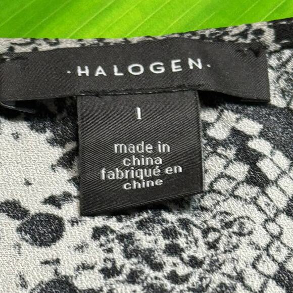 Halogen Faux-Silk Gray Snake Print Tank Top Size 1X - Picture 5 of 7